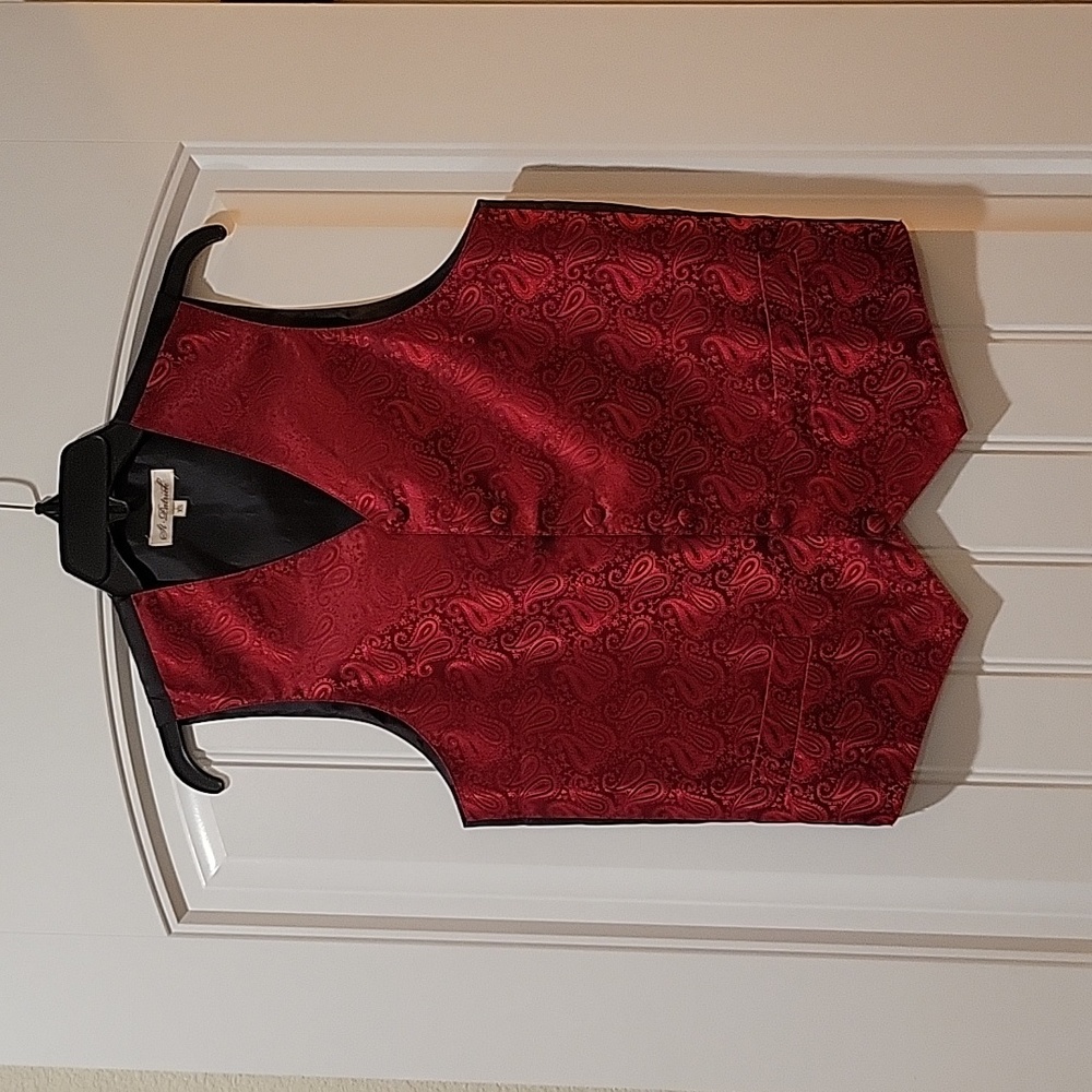St Patrick red & black paisley vest XS